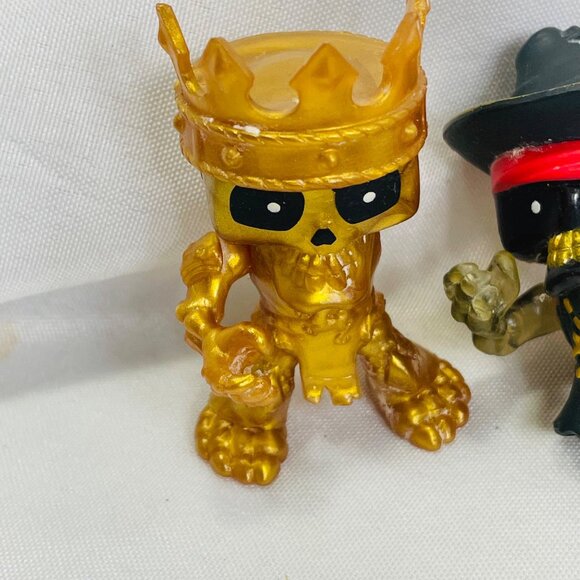 3 Treasure x Pirate Toys Missing limbs collectable - Picture 10 of 11